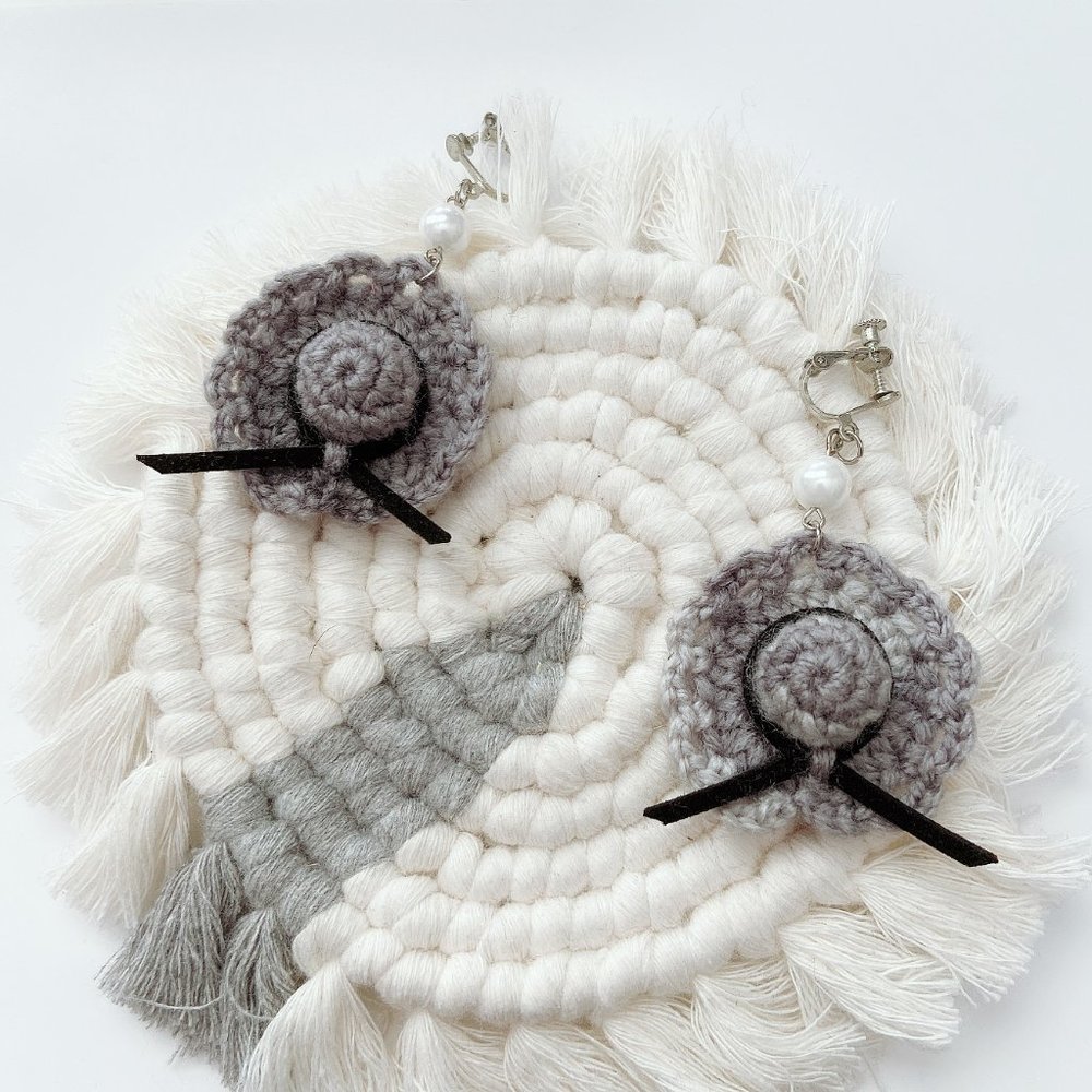 NWT Handmade Straw Hat Pearl Statement Earrings